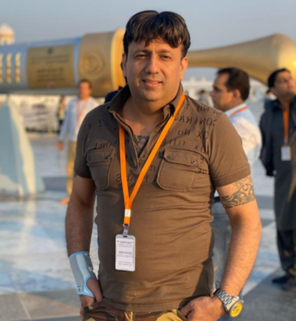 Ali Khan, Founder and CEO of Worldwide Marketing & Consultancy, leading strategic business growth and consulting services globally.